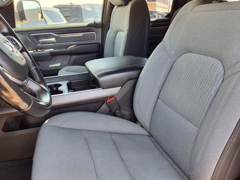 Used 2022 RAM 1500 Big Horn AWD/4WD image 3
