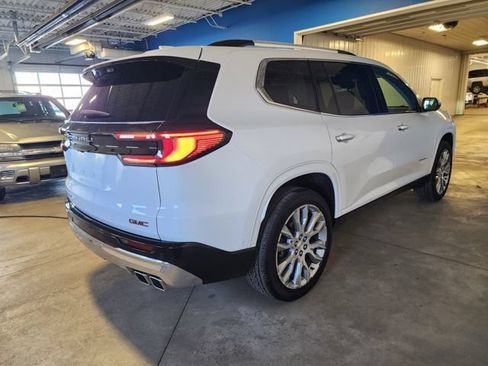 Used 2025 GMC Acadia Denali w/ Super Cruise Package AWD/4WD image 4