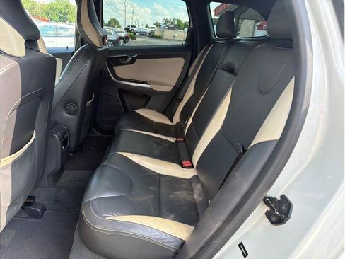 Used 2013 Volvo XC60 T6 AWD/4WD image 12
