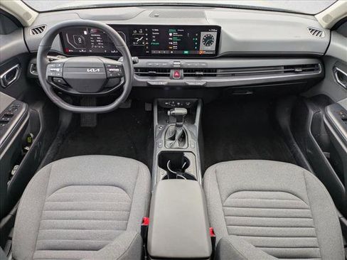 Used 2025 Kia K4 EX image 13