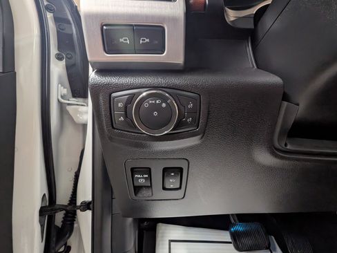 Used 2020 Ford F150 Platinum w/ Equipment Group 701A Luxury image 14