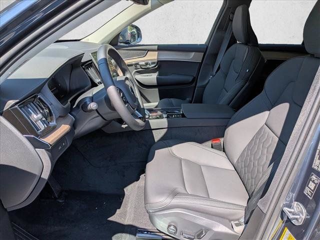 New 2026 Volvo XC90 T8 Core w/ Protection Package Premier AWD/4WD image 4