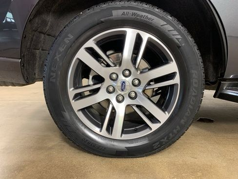 Used 2023 Ford Expedition Limited image 43