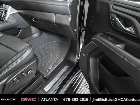 Used 2024 GMC Yukon XL Denali image 26