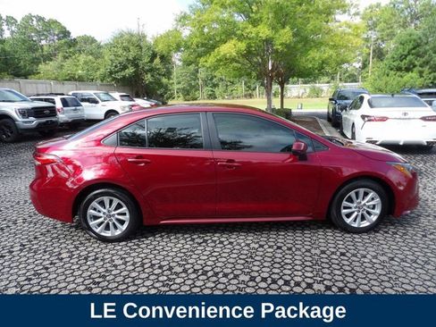 Used 2023 Toyota Corolla LE w/ LE Convenience Package FWD image 5