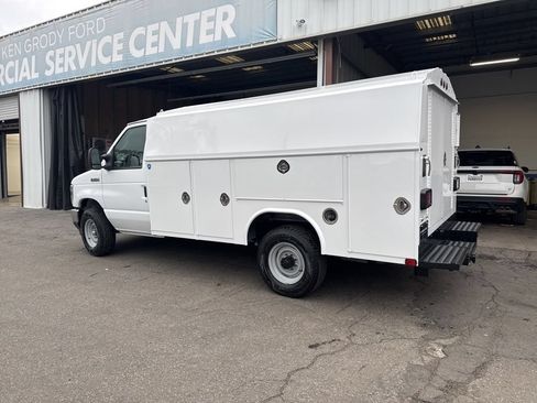 New 2026 Ford E-350 and Econoline 350 Super Duty w/ Power Equipment Group RWD image 31