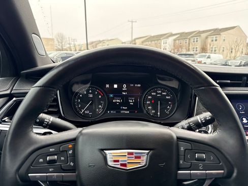 Certified 2024 Cadillac XT6 Premium Luxury w/ Technology Package image 6