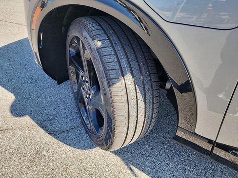 New 2025 Chevrolet Equinox EV RS image 32