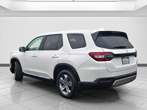 Used 2023 Honda Pilot EX-L image 7