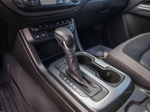 Used 2022 GMC Canyon AT4 image 23