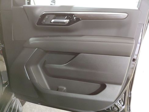 New 2026 Chevrolet Suburban LS w/ LS Custom Edition AWD/4WD image 22