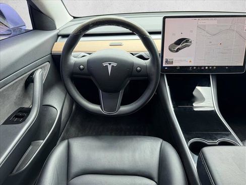 Used 2020 Tesla Model 3 Standard Range Plus RWD image 11