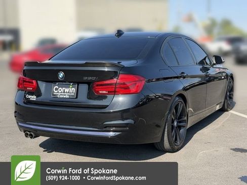 Used 2018 BMW 330i xDrive Sedan w/ Convenience Package AWD/4WD image 15