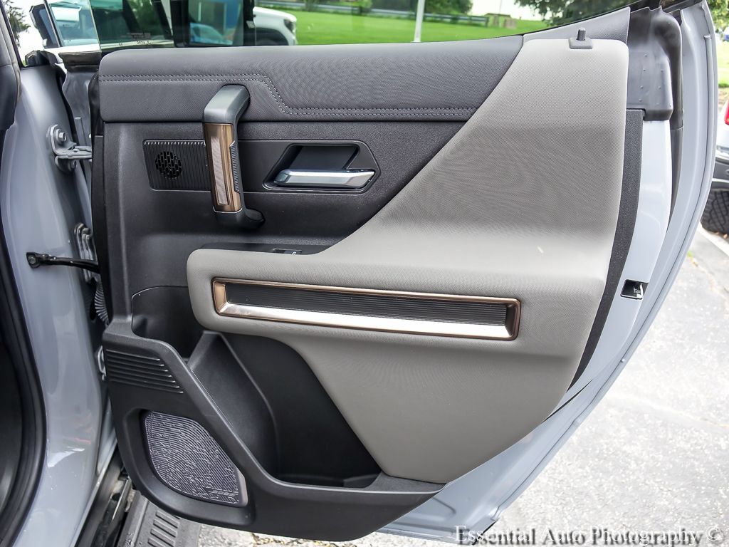 Used 2025 GMC Hummer EV 3X AWD/4WD image 29