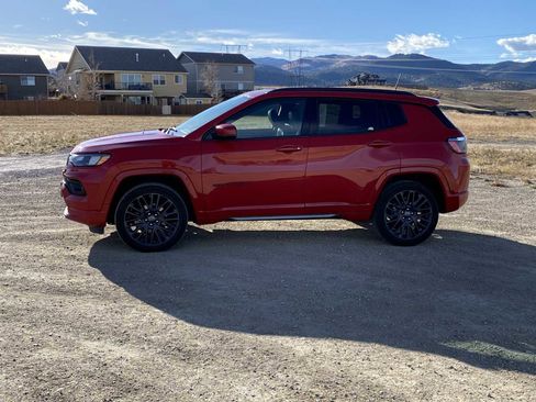 Certified 2022 Jeep Compass Limited image 10