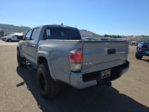 Used 2019 Toyota Tacoma Limited AWD/4WD image 9