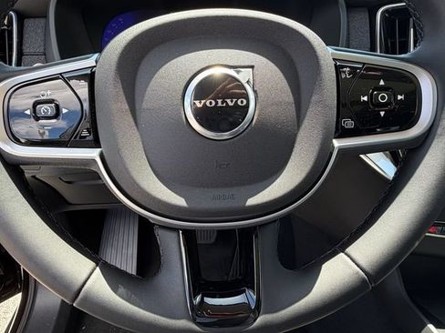 New 2026 Volvo XC90 B6 Plus w/ Protection Package Premier AWD/4WD image 24