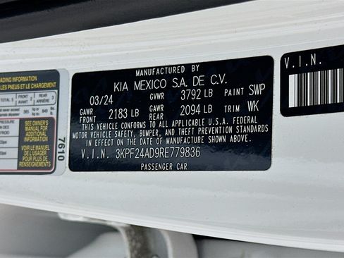 Used 2024 Kia Forte LXS FWD image 12