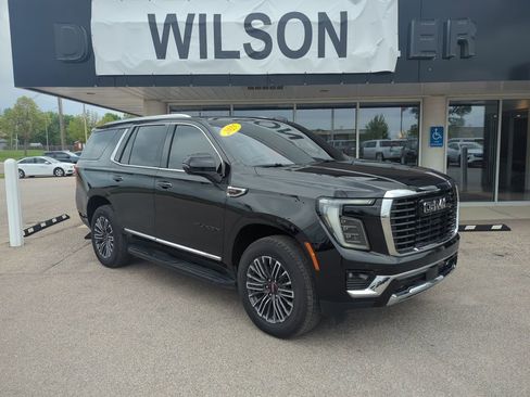 Used 2025 GMC Yukon Elevation w/ LPO, Elevation Black Package RWD image 1