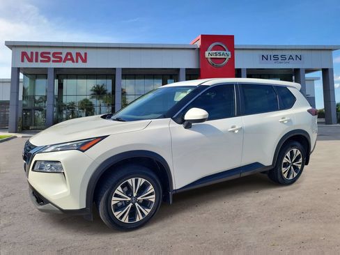 Used 2023 Nissan Rogue SV FWD image 5