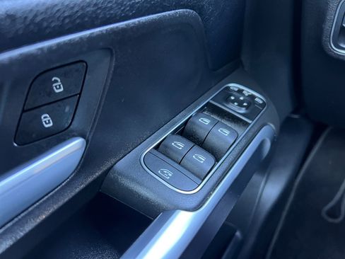 Used 2022 Mercedes-Benz GLB 250 w/ Premium Package Lite image 20