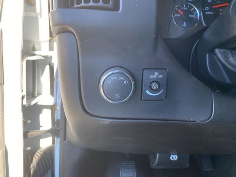 Used 2024 GMC Savana 2500 w/ Driver Convenience Package image 14