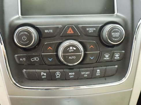 Certified 2018 Jeep Grand Cherokee Limited AWD/4WD image 31