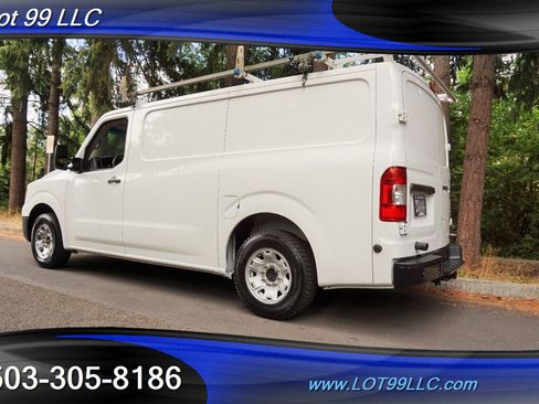 Used 2016 Nissan NV 2500 SV w/ Technology Package image 11