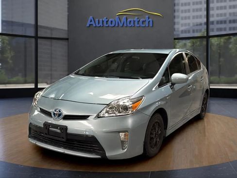 Used 2015 Toyota Prius Three image 3