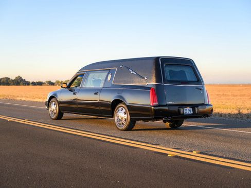 Used 2009 Cadillac DTS Hearse FWD image 61