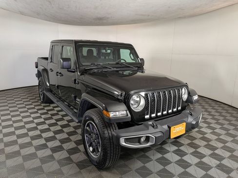 Certified 2023 Jeep Gladiator Overland AWD/4WD image 5