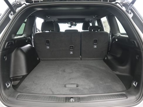 New 2025 Jeep Grand Cherokee Laredo image 25