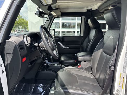 Used 2016 Jeep Wrangler Unlimited Rubicon AWD/4WD image 8