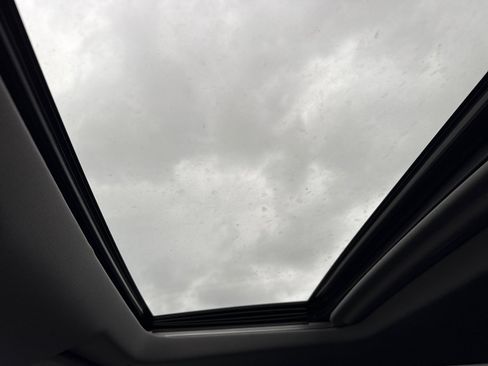 Used 2019 Chevrolet Silverado 1500 LTZ w/ LTZ Premium Package image 31