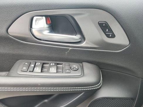 New 2026 Chrysler Pacifica Select w/ S Appearance Package FWD image 15