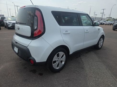 Used 2016 Kia Soul FWD image 5