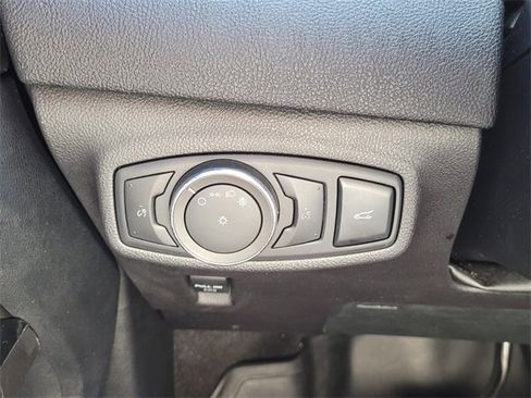 Used 2019 Lincoln MKC Premiere image 32