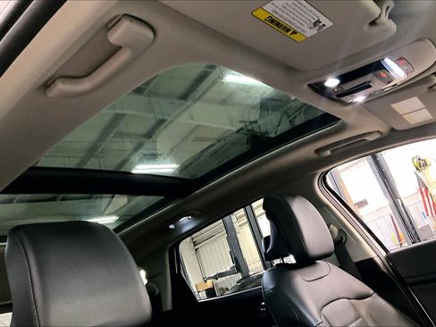 Used 2023 Kia Sportage SX image 14