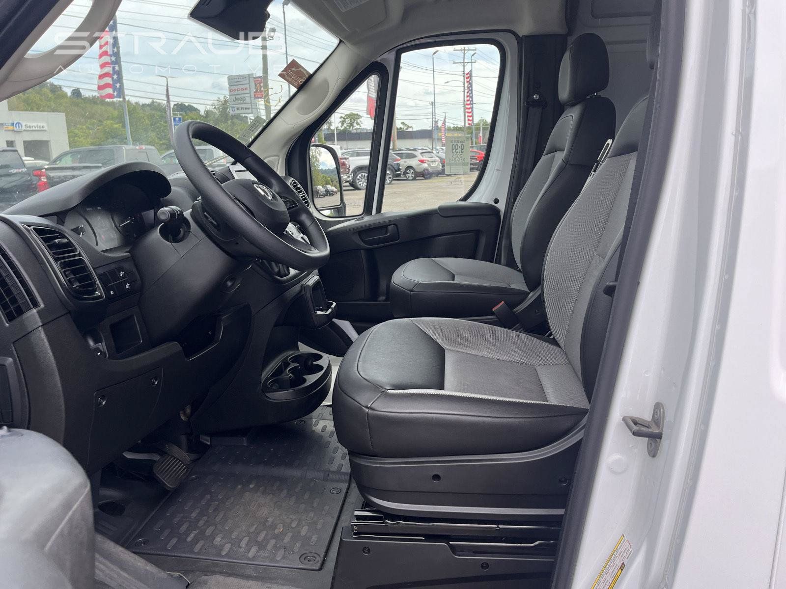 Used 2025 RAM ProMaster 3500 w/ Convenience Group FWD image 6