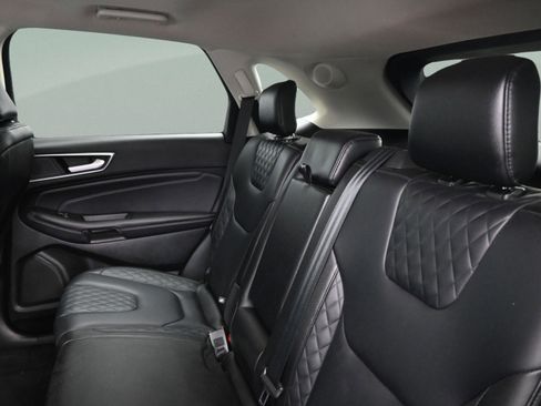 Certified 2024 Ford Edge Titanium AWD/4WD image 32