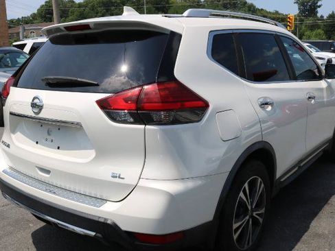 Used 2017 Nissan Rogue SL FWD image 6