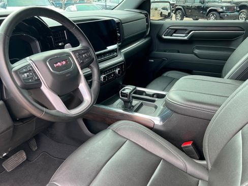 Used 2024 GMC Sierra 1500 SLT w/ SLT Convenience Package AWD/4WD image 16
