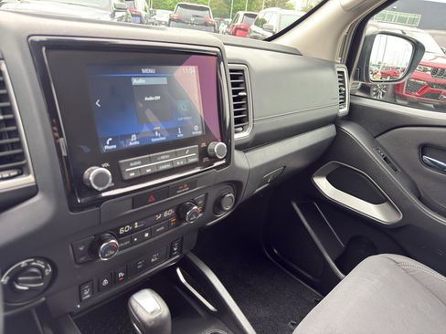 Used 2023 Nissan Frontier SV w/ Technology Package AWD/4WD image 20