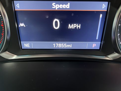 Used 2023 Chevrolet Traverse LT w/ Midnight/Sport Edition image 22