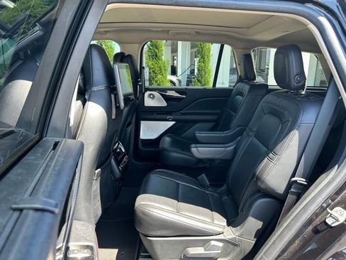 Used 2022 Lincoln Aviator Reserve w/ Equipment Group 201A AWD/4WD image 24
