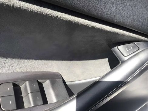 Used 2021 Tesla Model Y Long Range image 39