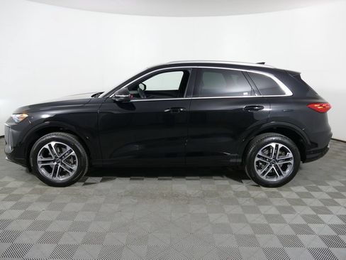 Certified 2025 Audi Q5 Premium w/ Convenience Package AWD/4WD image 6