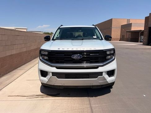 Used 2025 Ford Expedition Max Platinum AWD/4WD image 4