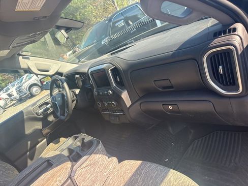 Used 2021 Chevrolet Silverado 1500 LT image 13