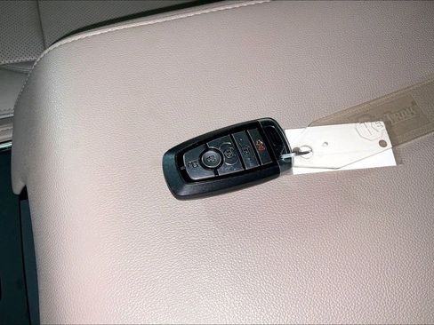Used 2024 Ford Expedition Max XLT RWD image 13